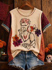 Camiseta estampada con arte floral mexicano para mujer